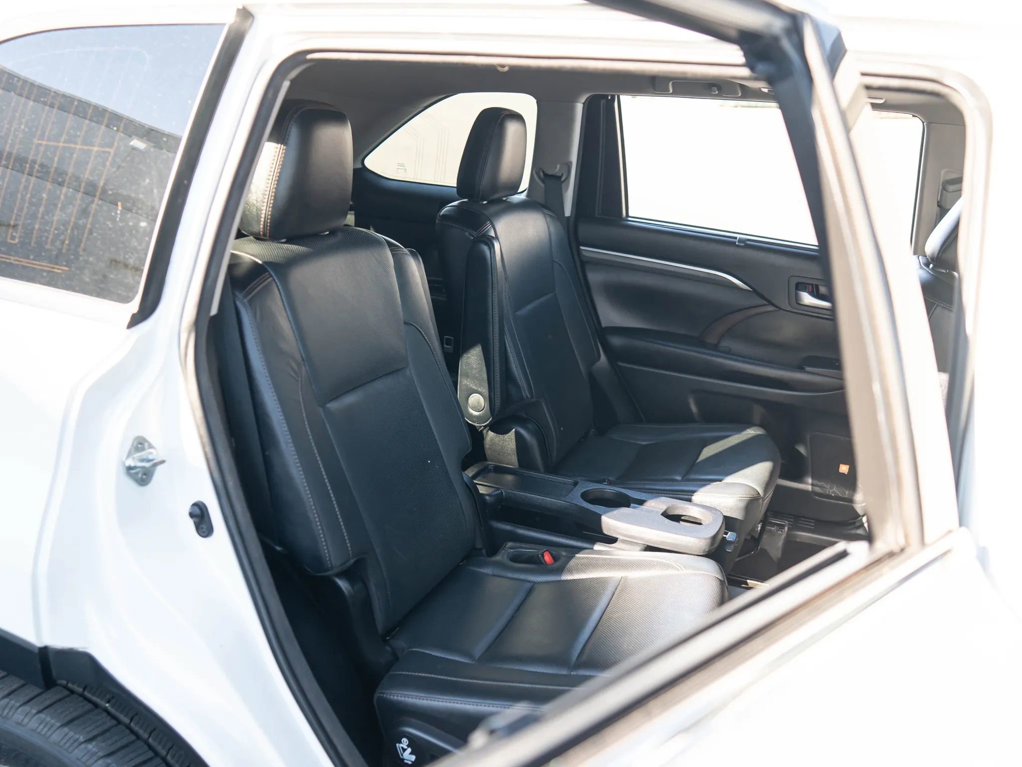 Used 2017 Toyota Highlander Limited image 18