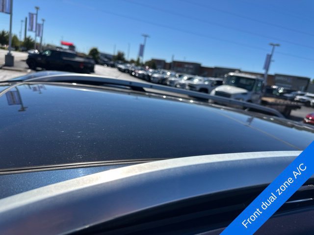 Used 2018 Chevrolet Equinox Premier FWD image 9
