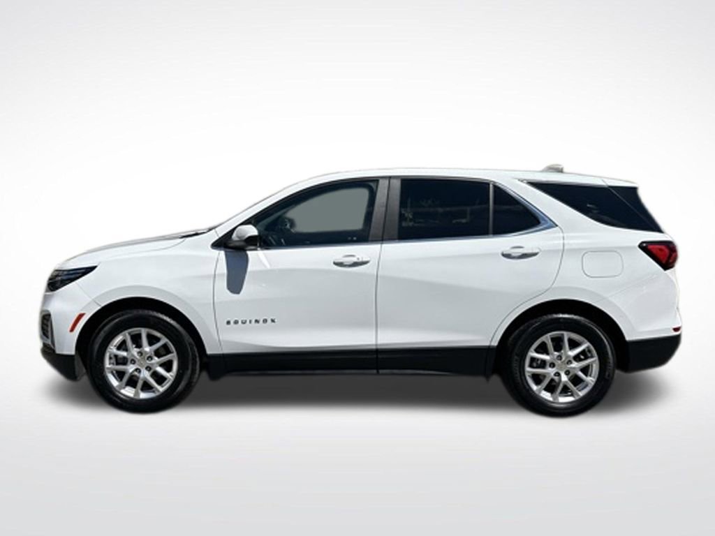 Used 2024 Chevrolet Equinox LT w/ LPO, Floor Liner Package FWD image 2