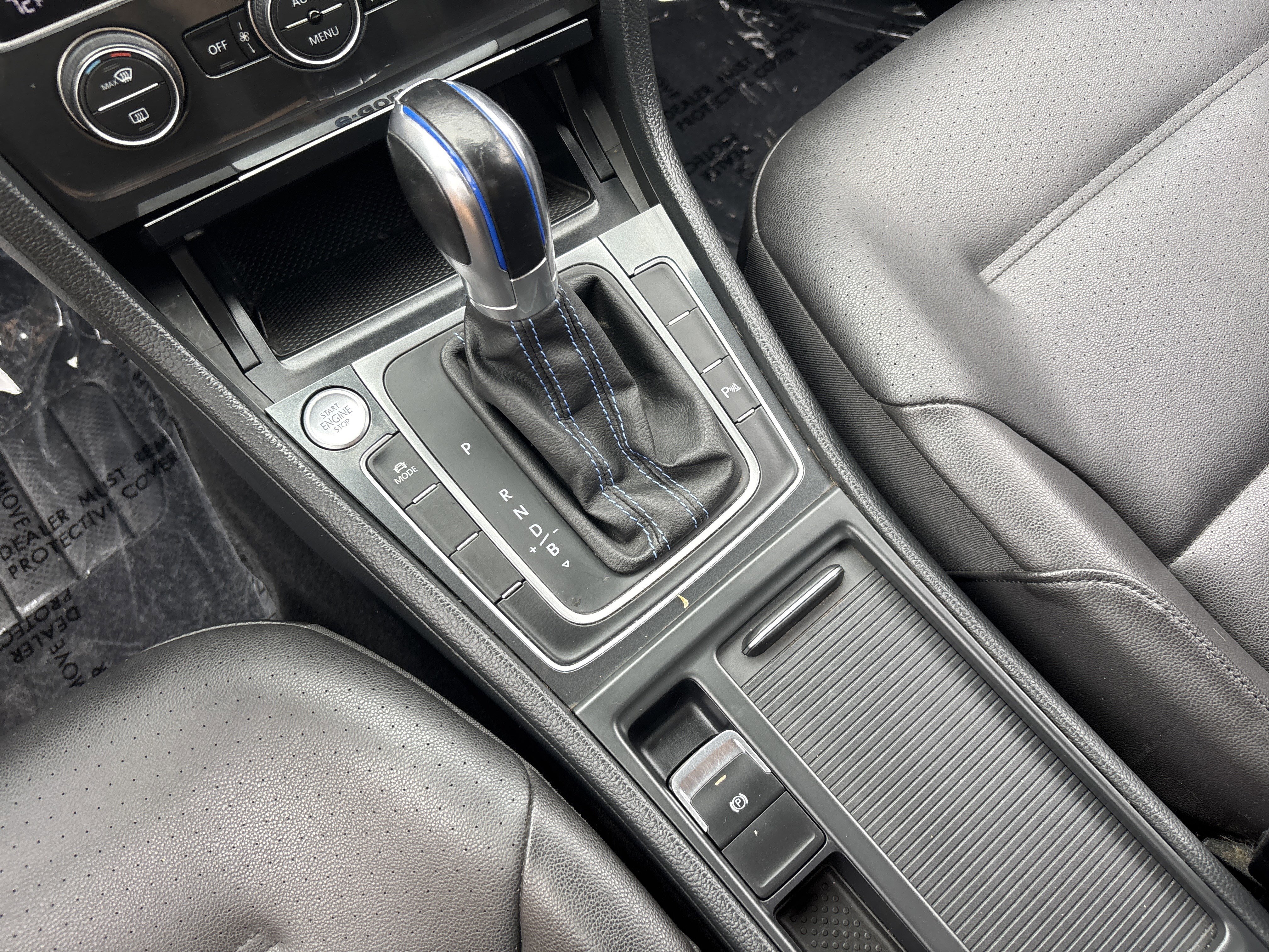 Used 2018 Volkswagen e-Golf SEL Premium image 23