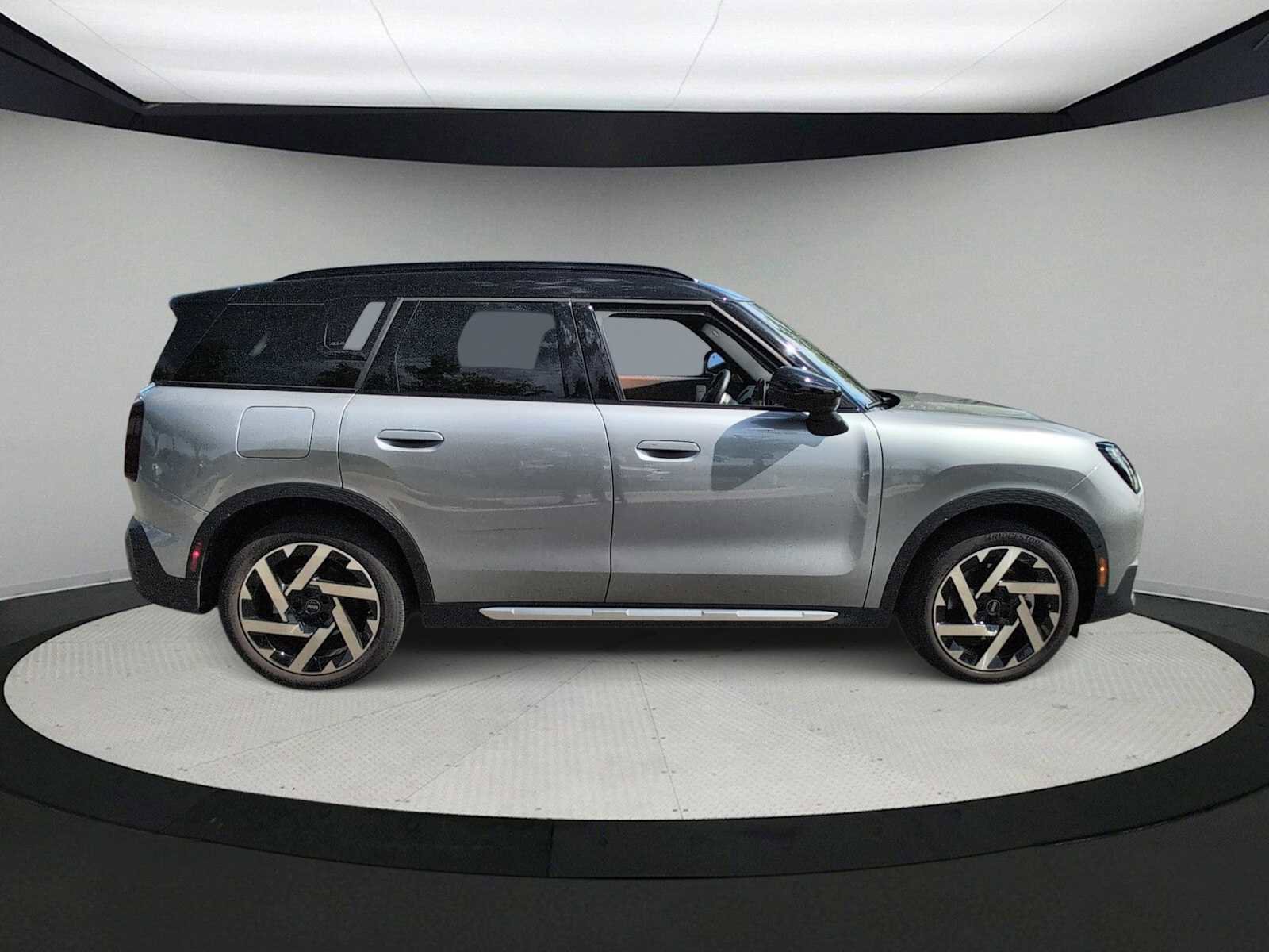 Used 2025 MINI Cooper Countryman SE image 9