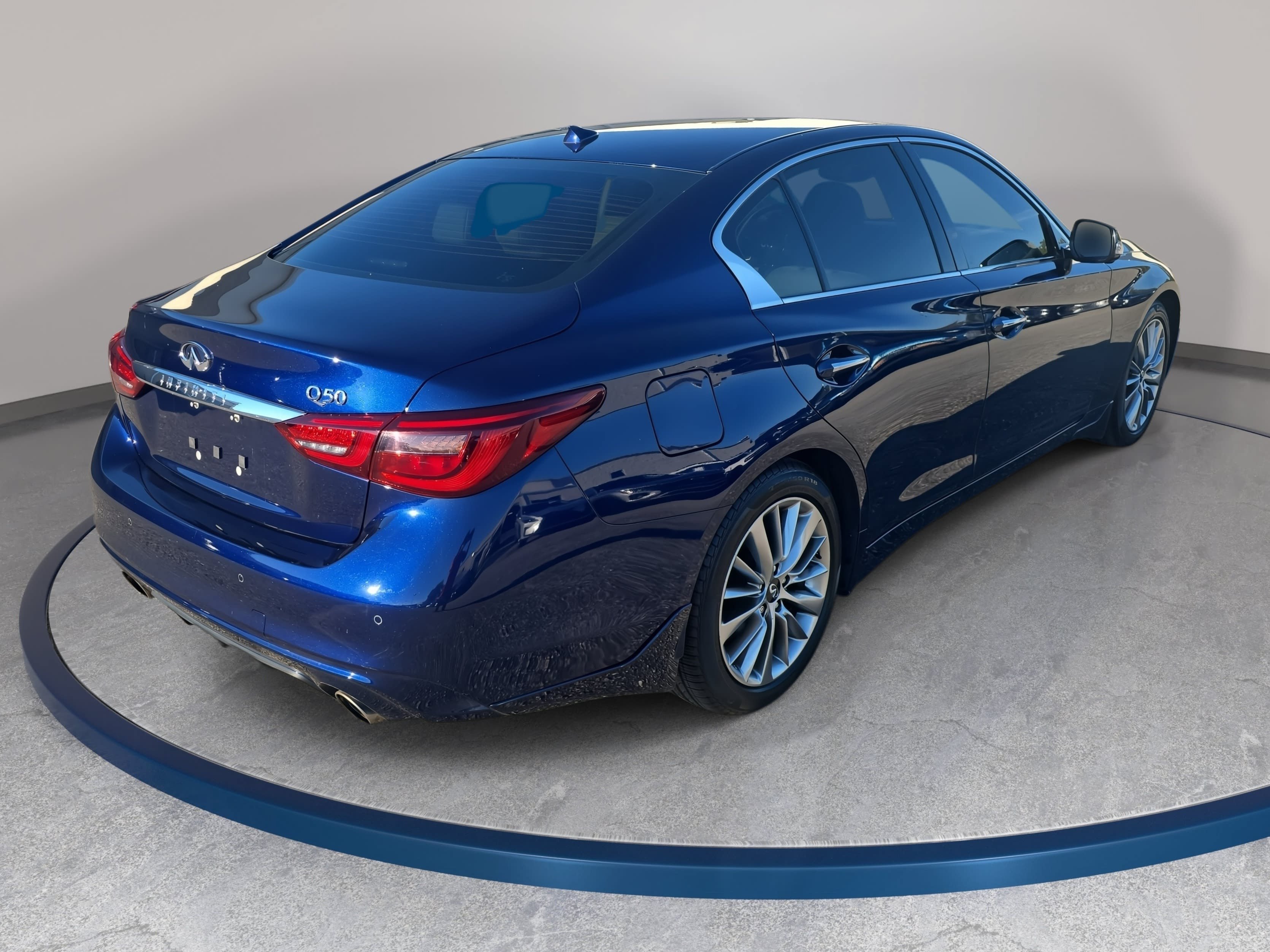 Used 2023 INFINITI Q50 Luxe w/ Cargo Package RWD image 5
