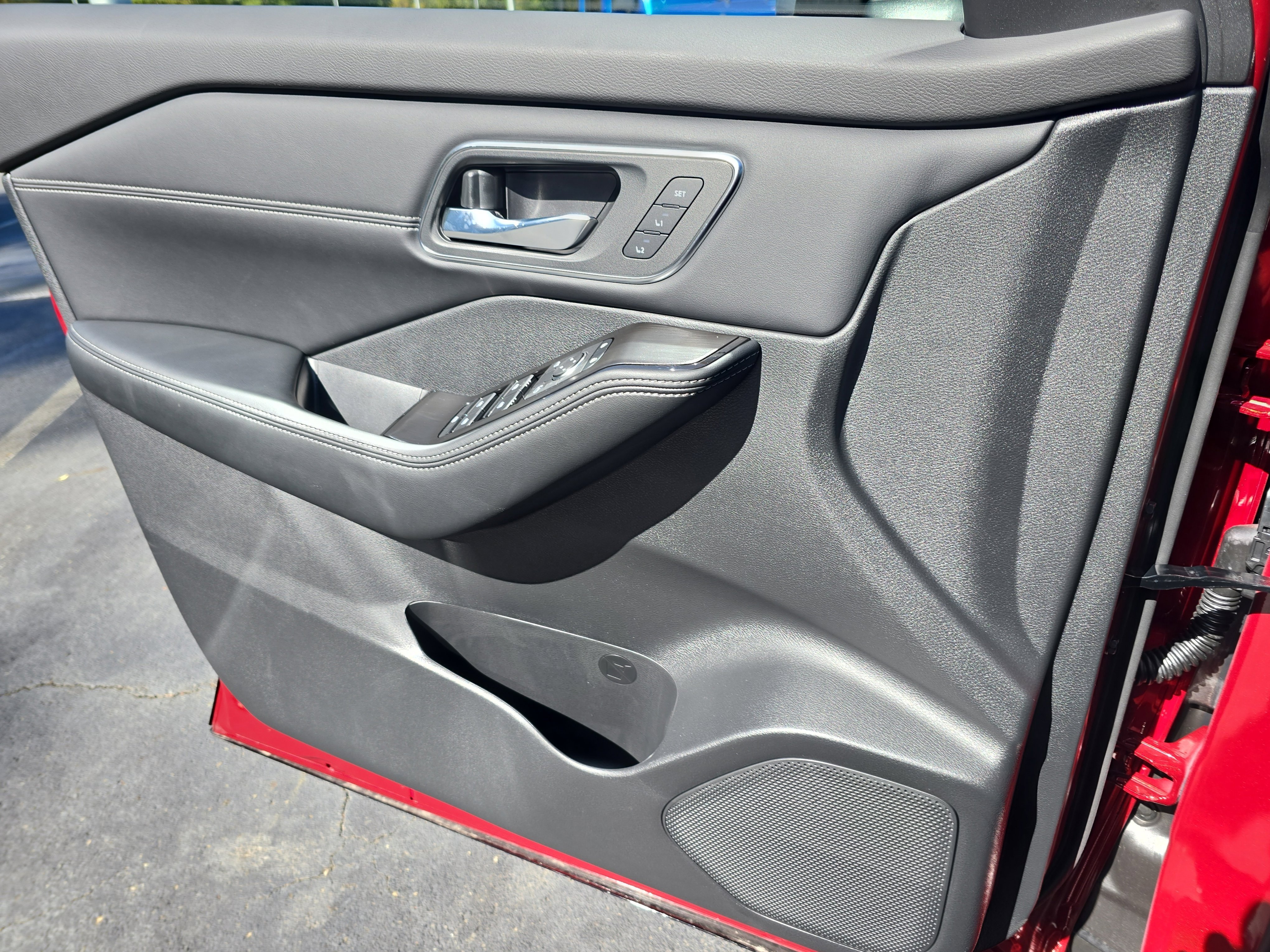 New 2026 Nissan Rogue Platinum image 27