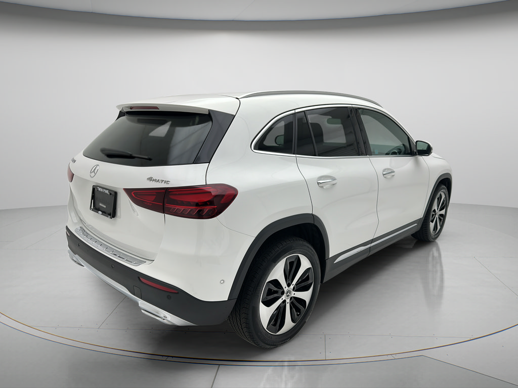 Used 2025 Mercedes-Benz GLA 250 4MATIC image 4