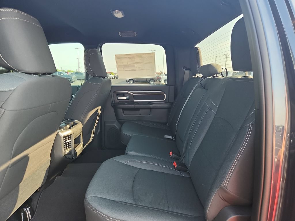New 2026 RAM 3500 Big Horn AWD/4WD image 21