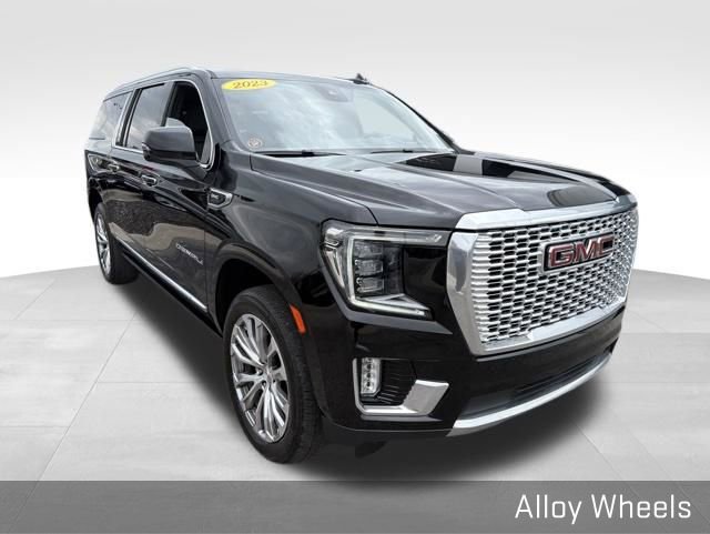 Used 2023 GMC Yukon XL Denali w/ Denali Reserve Package AWD/4WD image 16