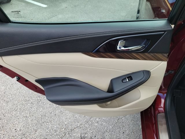 Used 2018 Nissan Maxima Platinum FWD image 10