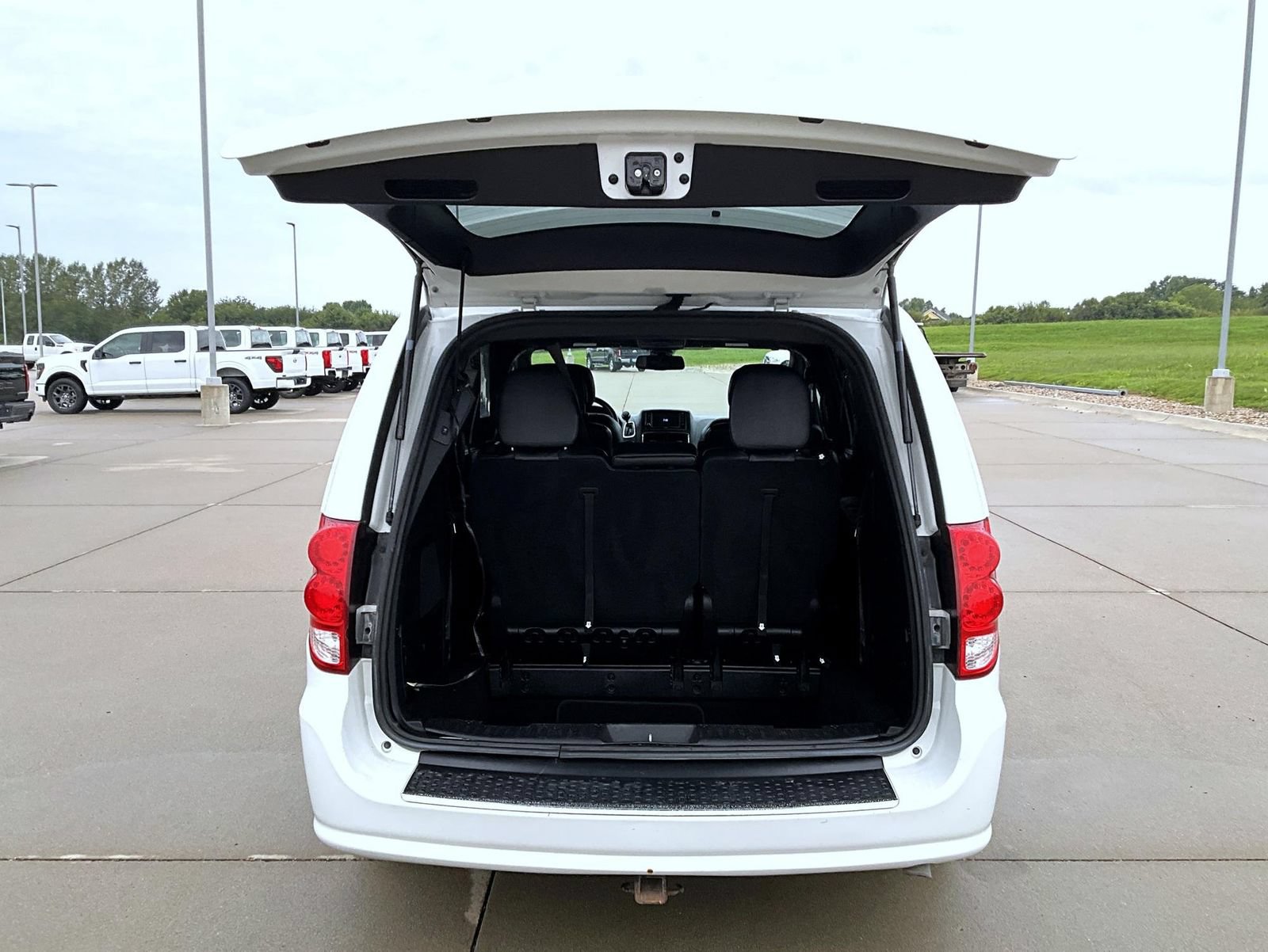 Used 2018 Dodge Grand Caravan GT FWD image 20