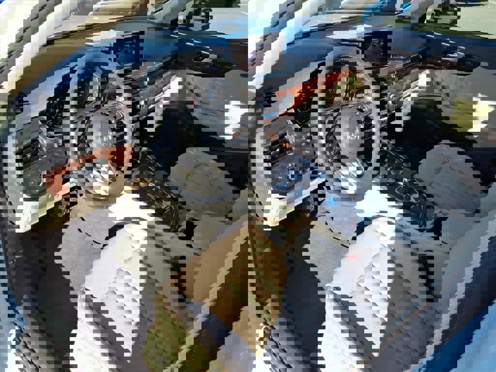 Used 2017 Audi A4 2.0T Premium Plus w/ Premium Plus Package image 13