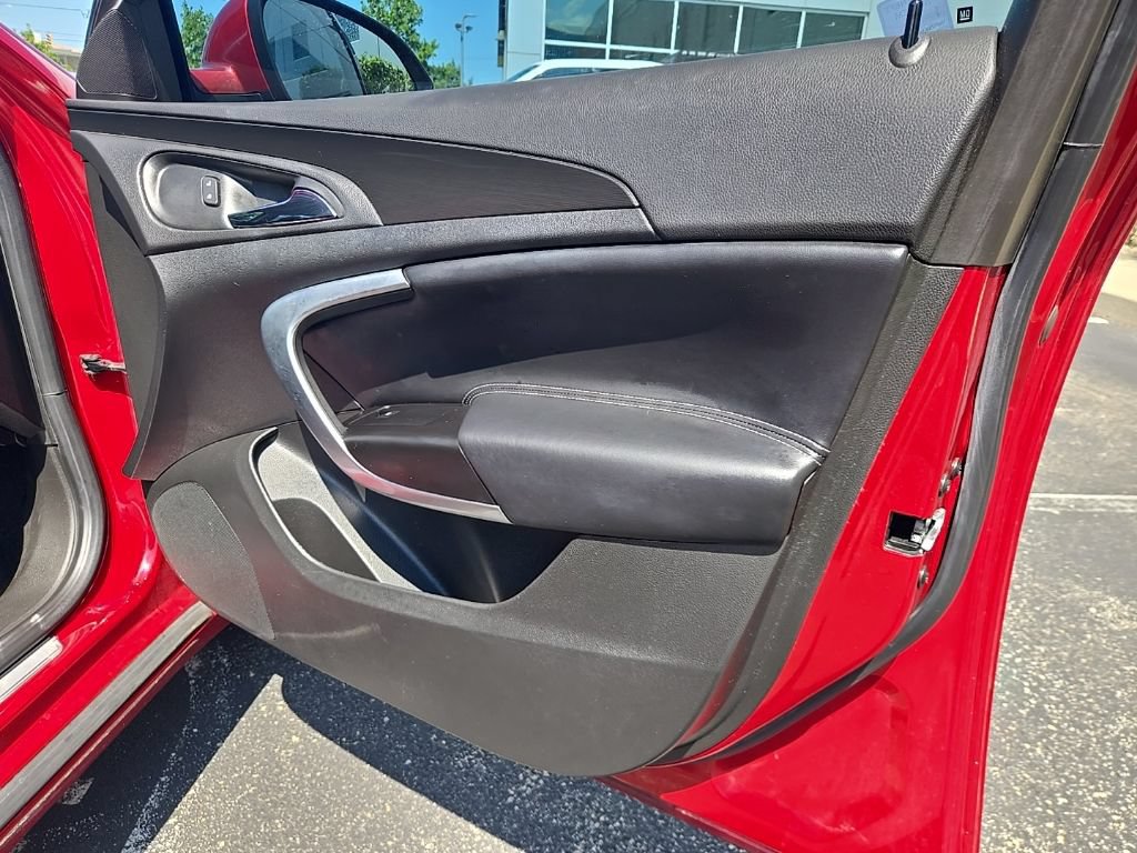 Used 2015 Buick Regal Premium w/ Experience Buick Package FWD image 30