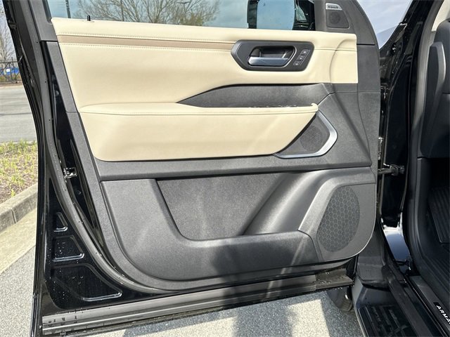 New 2025 Nissan Armada Platinum image 11