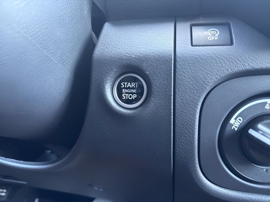 Used 2025 Nissan Frontier PRO-4X AWD/4WD image 20