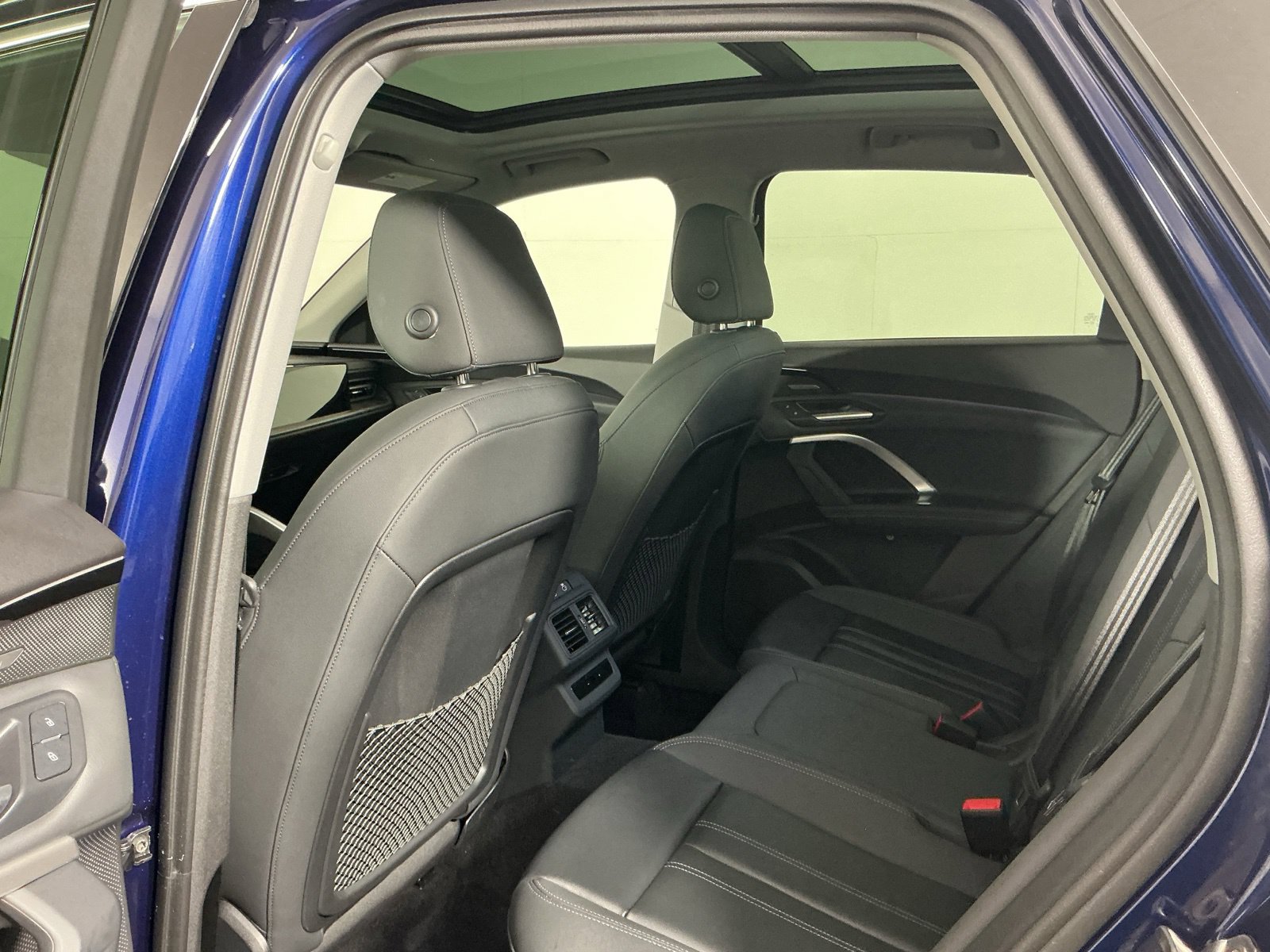 Used 2025 Audi Q5 Premium Plus w/ Premium Plus AWD/4WD image 17