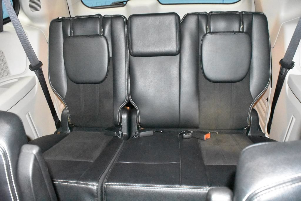 Used 2020 Dodge Grand Caravan SXT FWD image 19