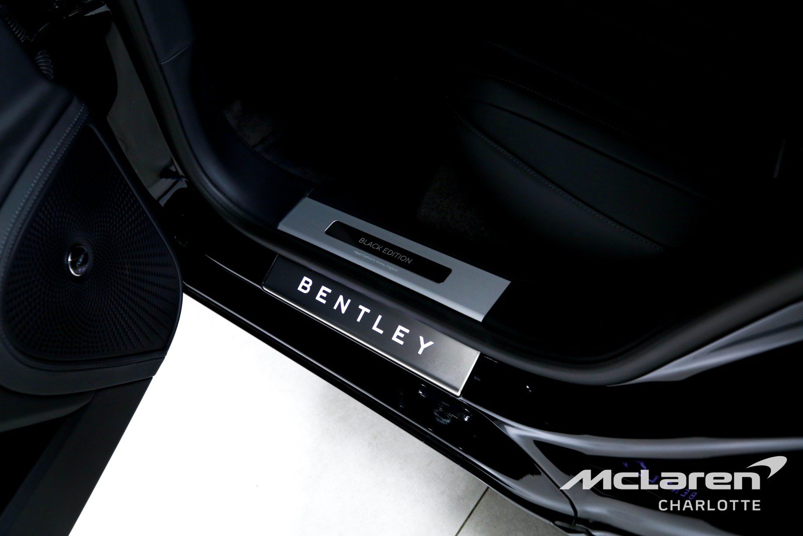 Used 2025 Bentley Flying Spur Plug-In Hybrid AWD/4WD image 20