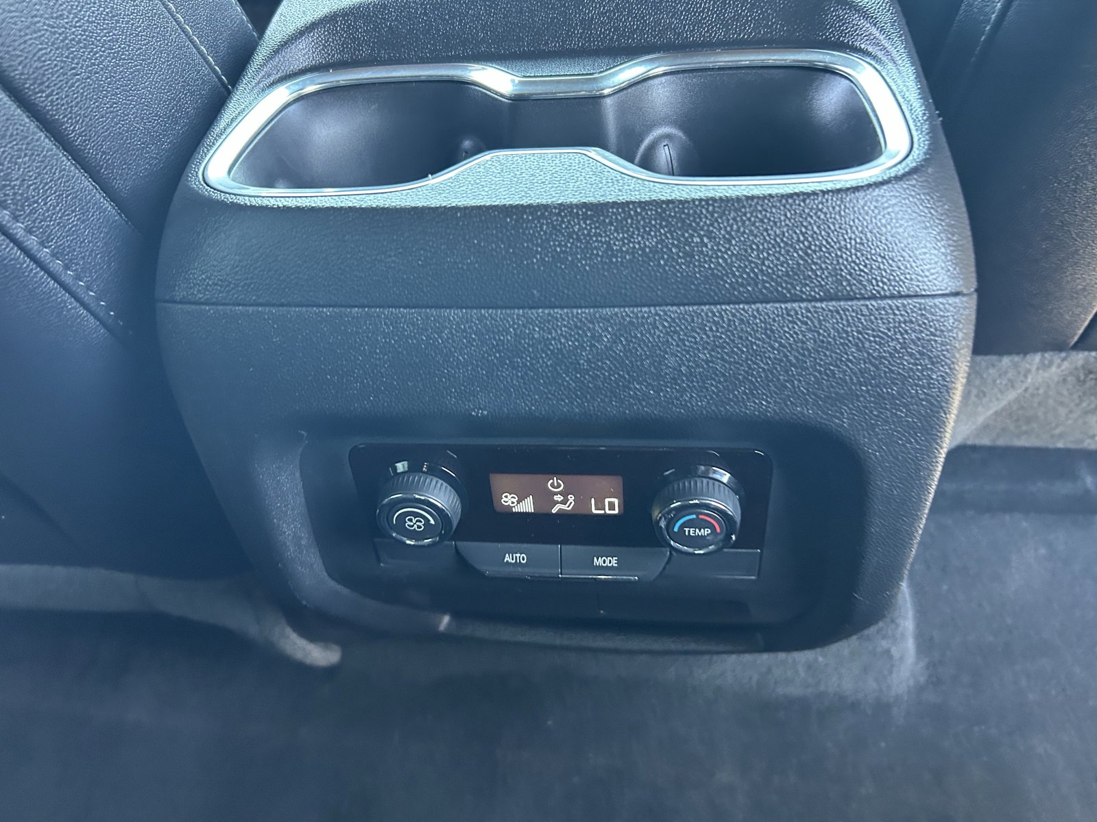 Certified 2025 Chevrolet Traverse LT FWD image 15