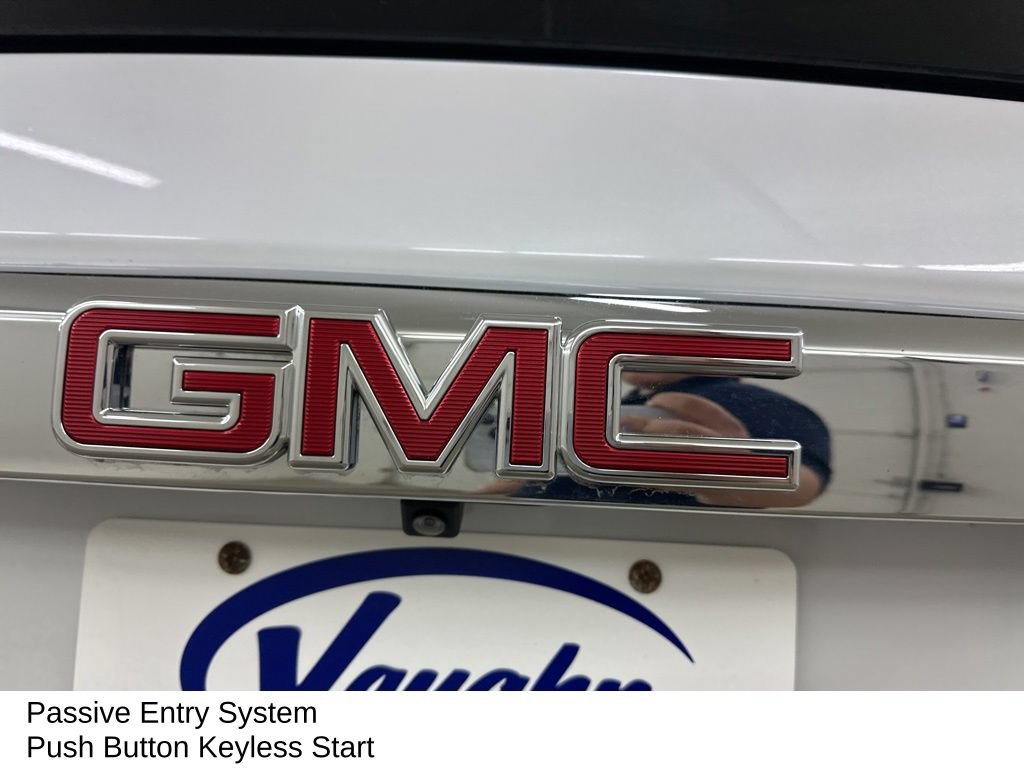 Used 2017 GMC Yukon XL Denali w/ Open Road Package AWD/4WD image 17