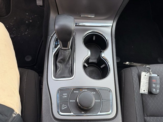 Used 2020 Jeep Grand Cherokee Laredo image 21