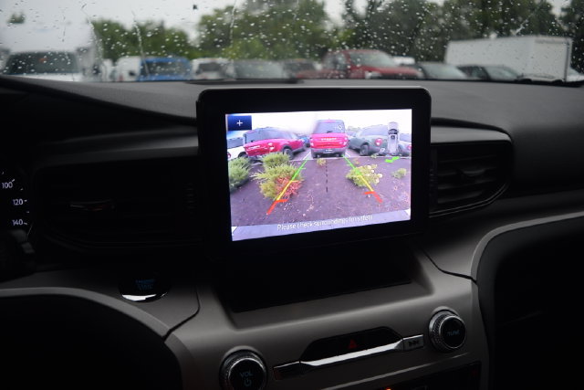 Used 2023 Ford Explorer XLT AWD/4WD image 10