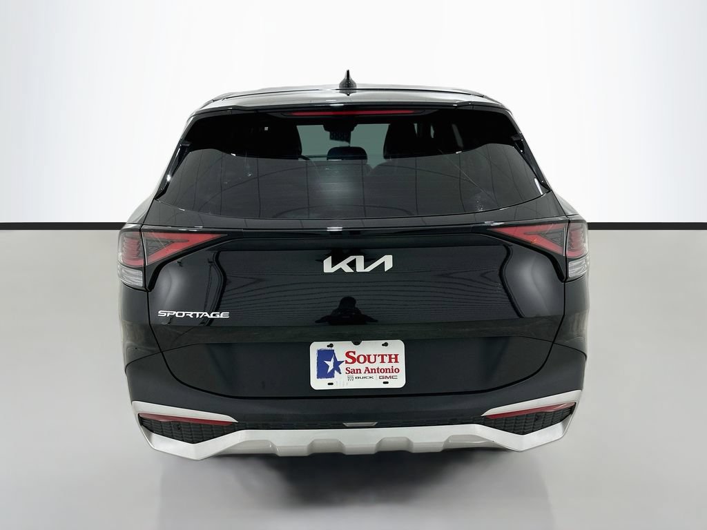 Used 2025 Kia Sportage EX FWD image 6