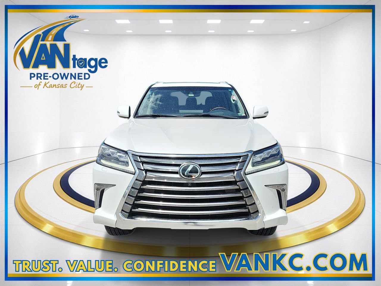 Used 2016 Lexus LX 570 4WD w/ Luxury Package image 2