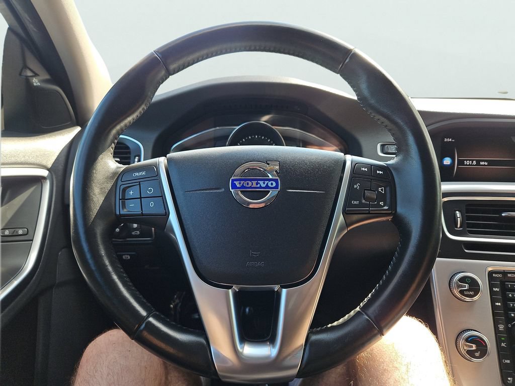 Used 2018 Volvo V60 T5 Cross Country w/ Convenience Package AWD/4WD image 31