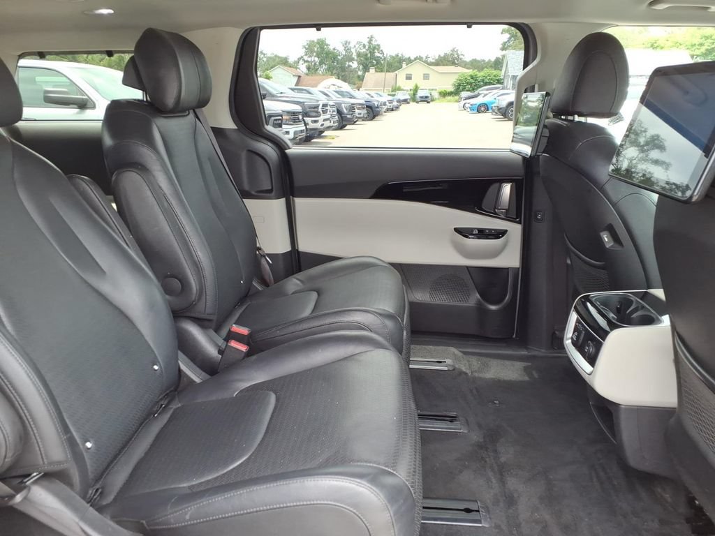 Used 2022 Kia Carnival SX Prestige FWD image 15
