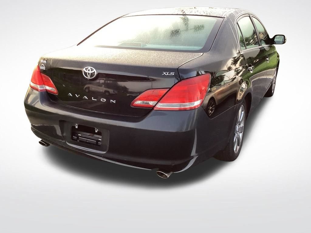 Used 2005 Toyota Avalon FWD image 10