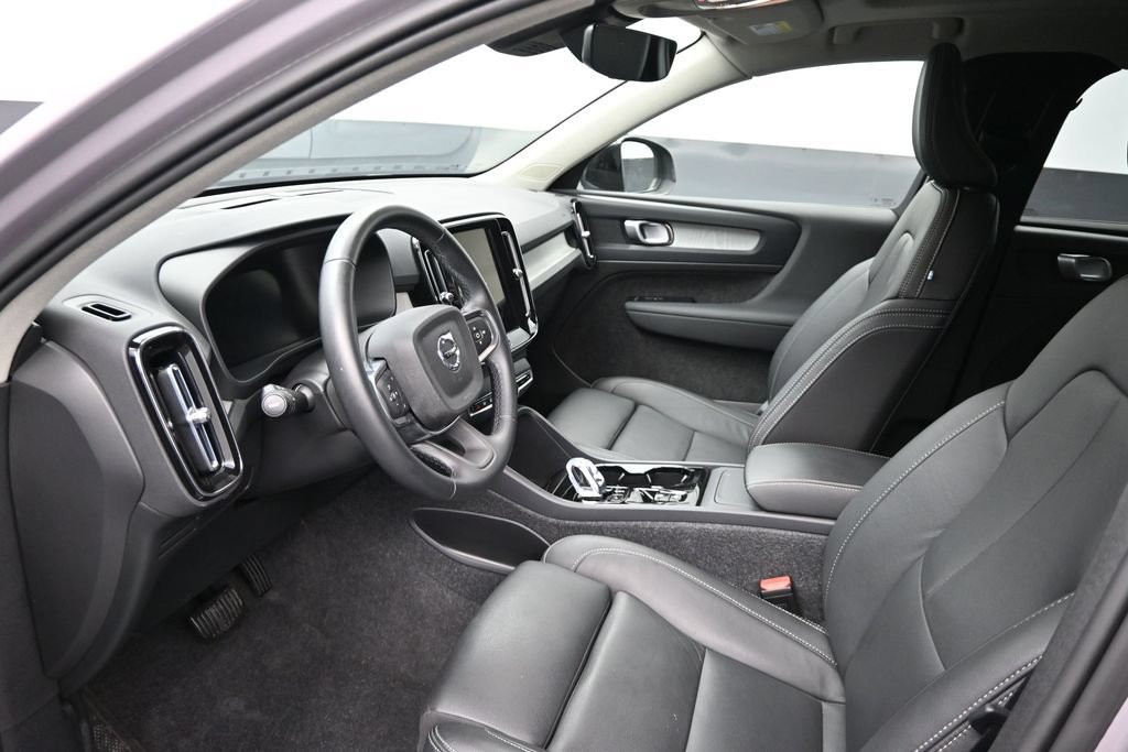 Used 2026 Volvo XC40 B5 Plus AWD/4WD image 10