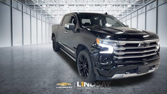 Used 2023 Chevrolet Silverado 1500 High Country w/ Technology Package AWD/4WD image 4