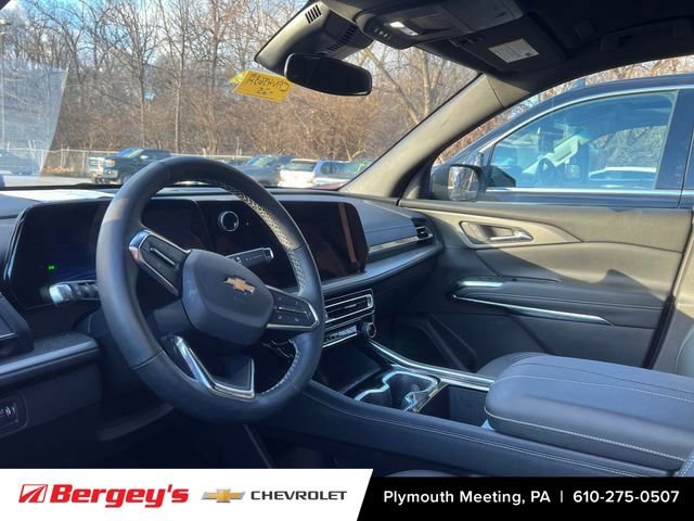 Certified 2025 Chevrolet Traverse LT w/ Driver Confidence Package image 11