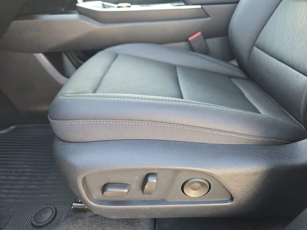 New 2026 Chevrolet Equinox LT image 30