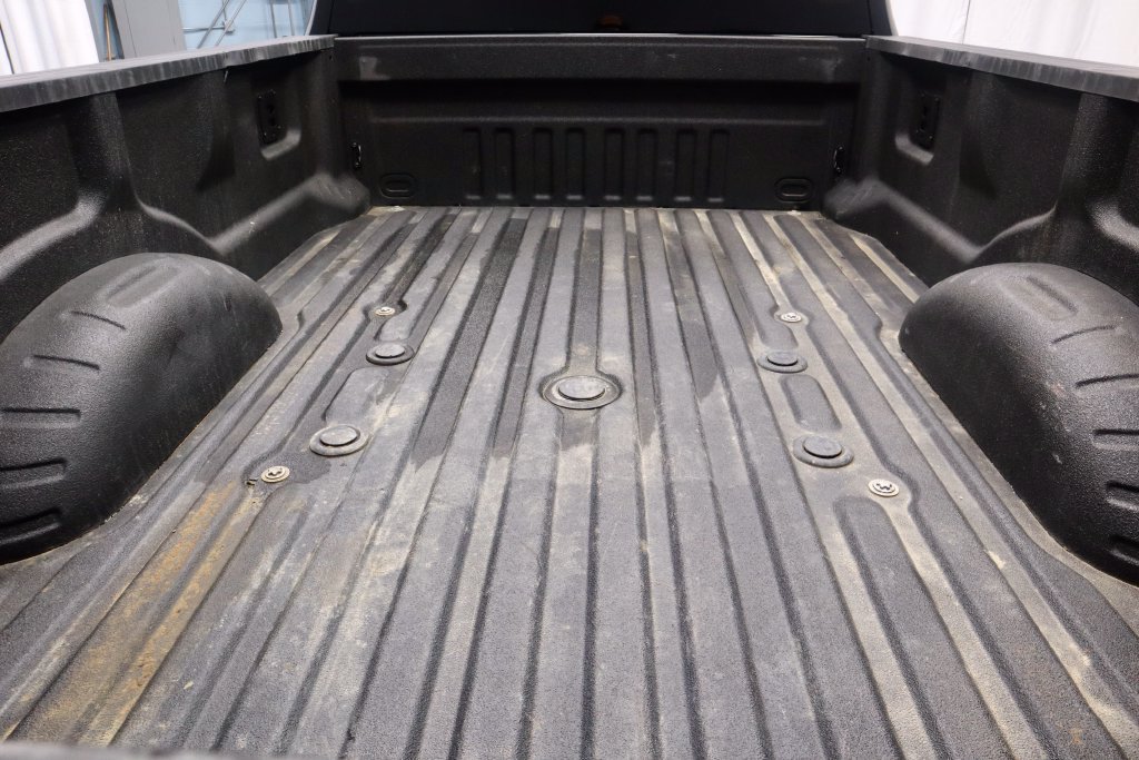 Used 2025 Ford F350 Platinum w/ FX4 Off-Road Package AWD/4WD image 15