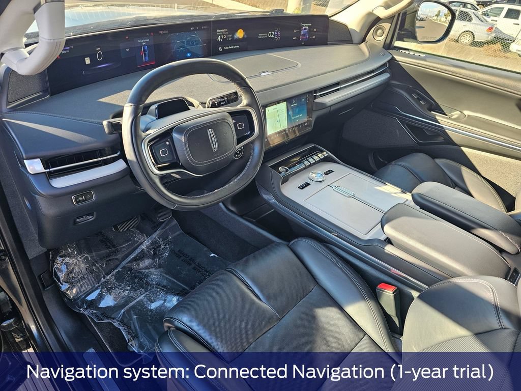 Used 2025 Lincoln Navigator L Reserve AWD/4WD image 2