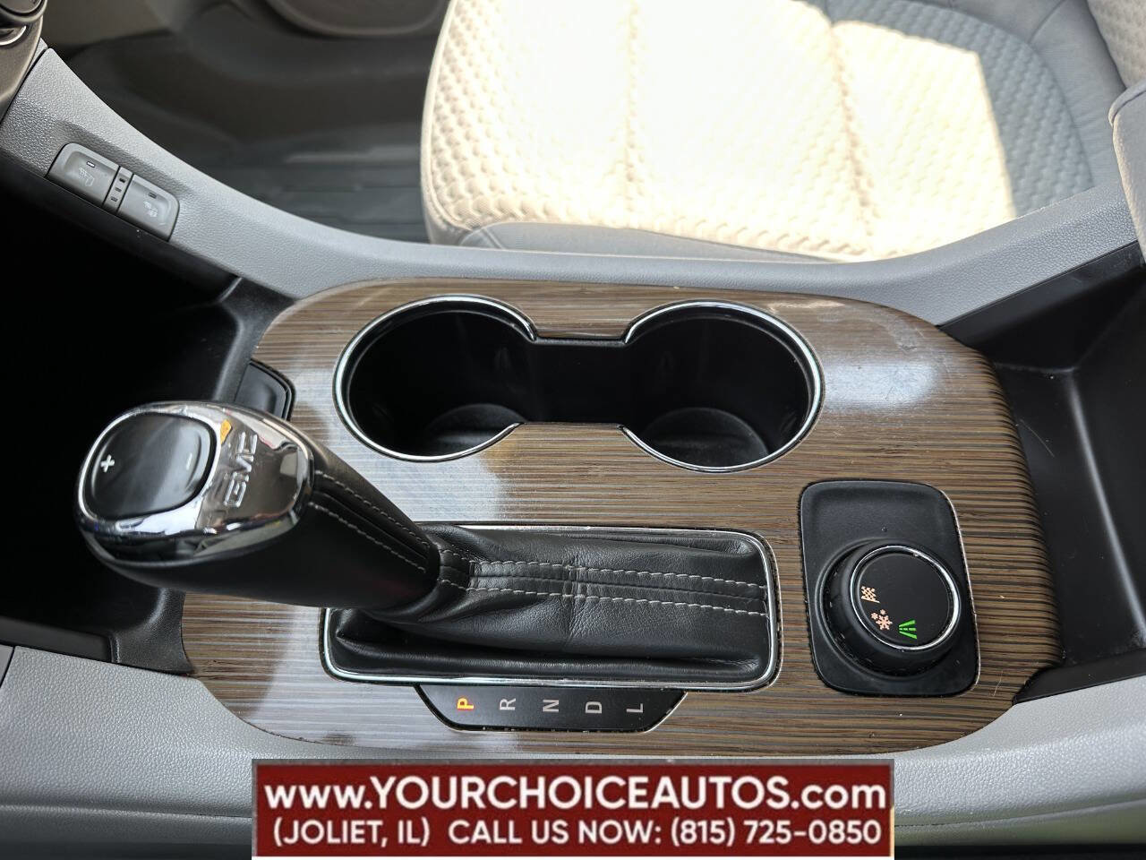 Used 2017 GMC Acadia SLE image 49