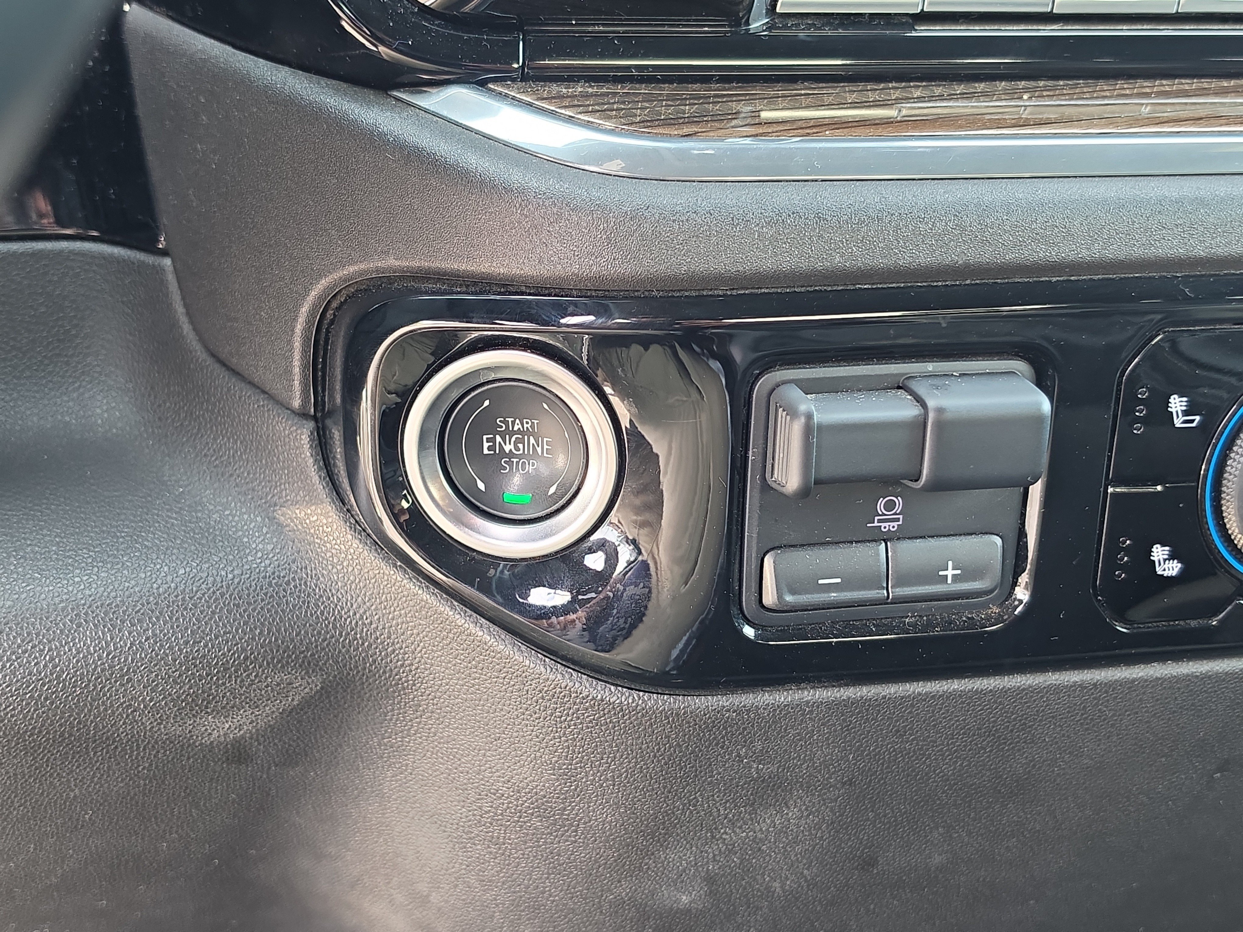Certified 2025 Chevrolet Silverado 1500 LT RWD image 27