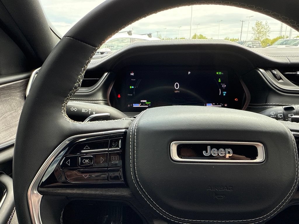 Used 2022 Jeep Grand Cherokee Overland AWD/4WD image 79