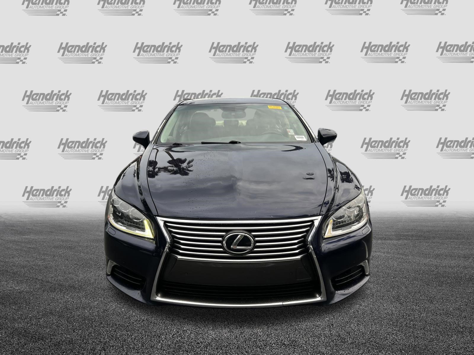 Used 2013 Lexus LS 460 L w/ Preferred Accessory Package RWD image 3