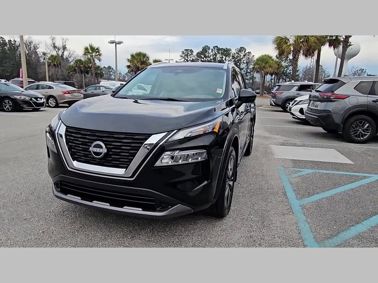 Used 2023 Nissan Rogue SL w/ SL Premium Package image 21
