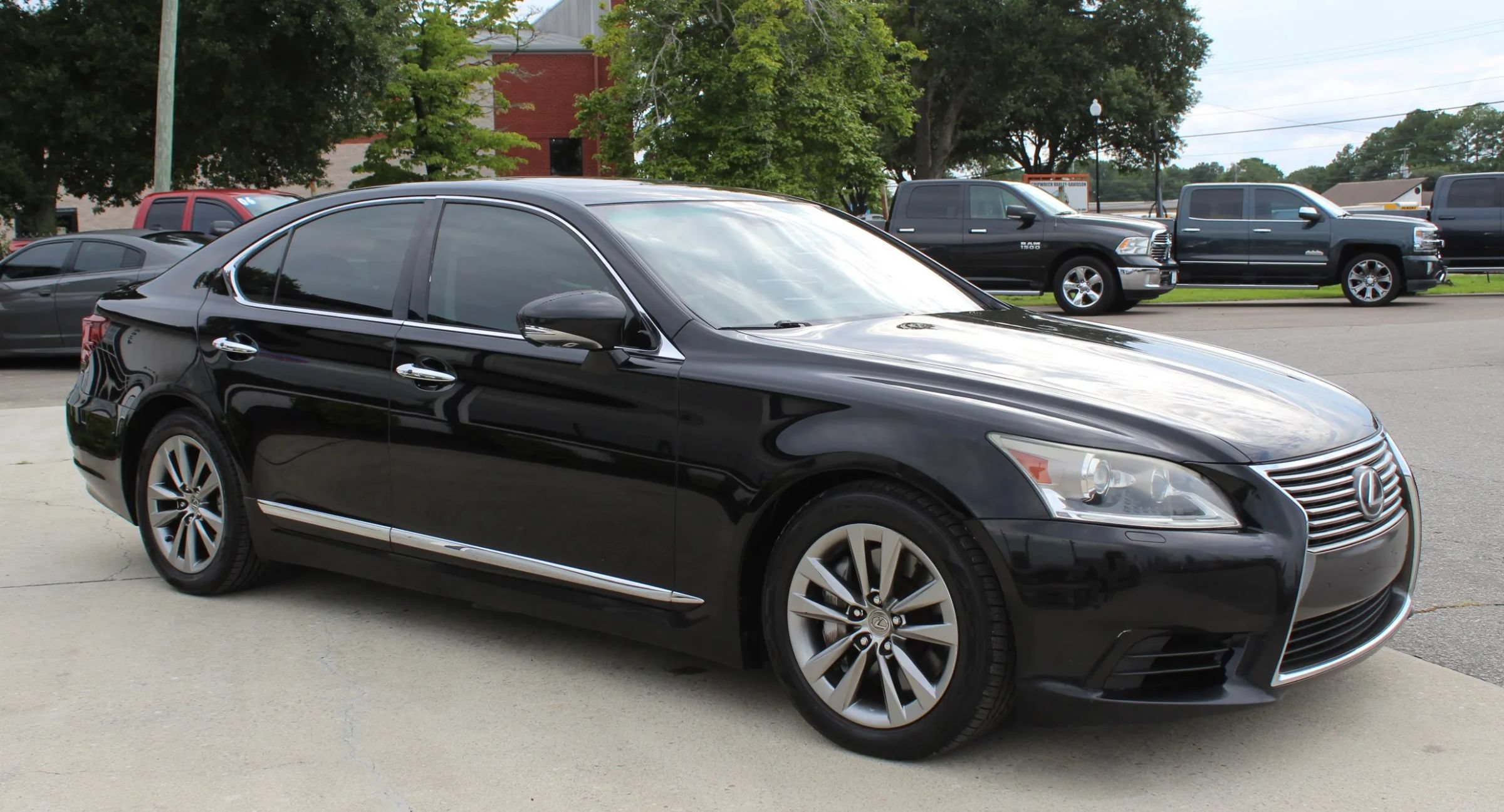 Used 2015 Lexus LS 460 AWD w/ Comfort Package image 7