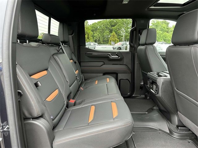 Used 2024 GMC Sierra 1500 AT4 w/ Technology Package image 11
