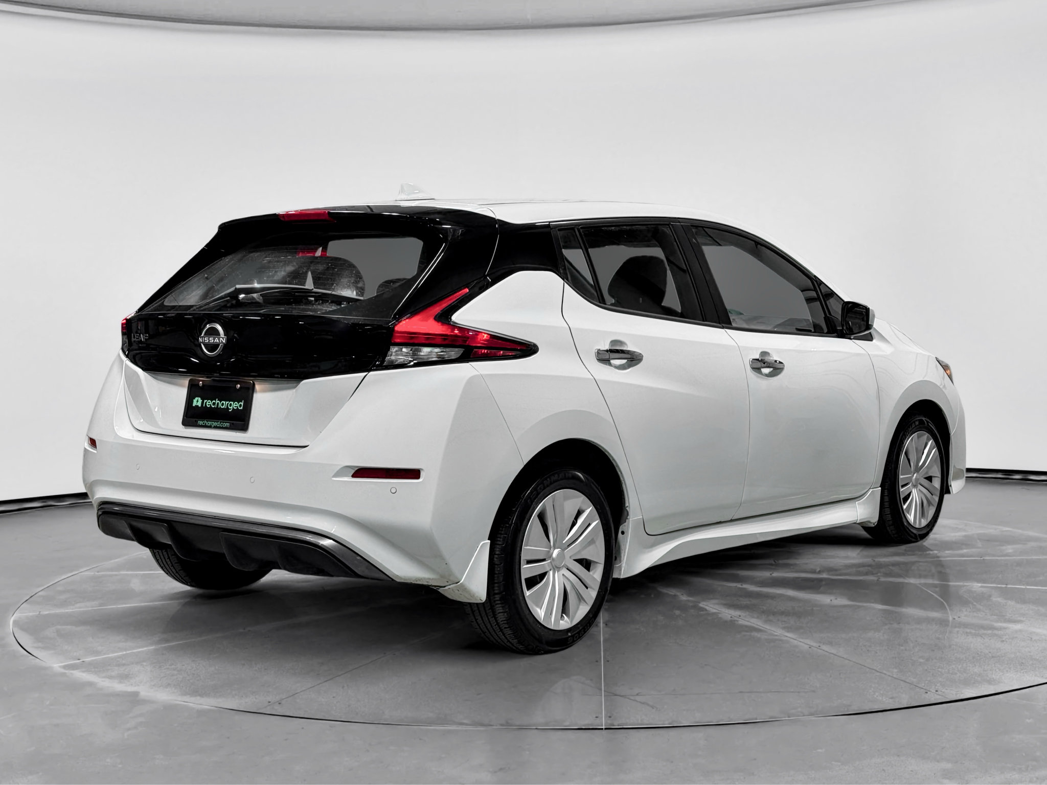 Used 2023 Nissan Leaf S FWD image 3