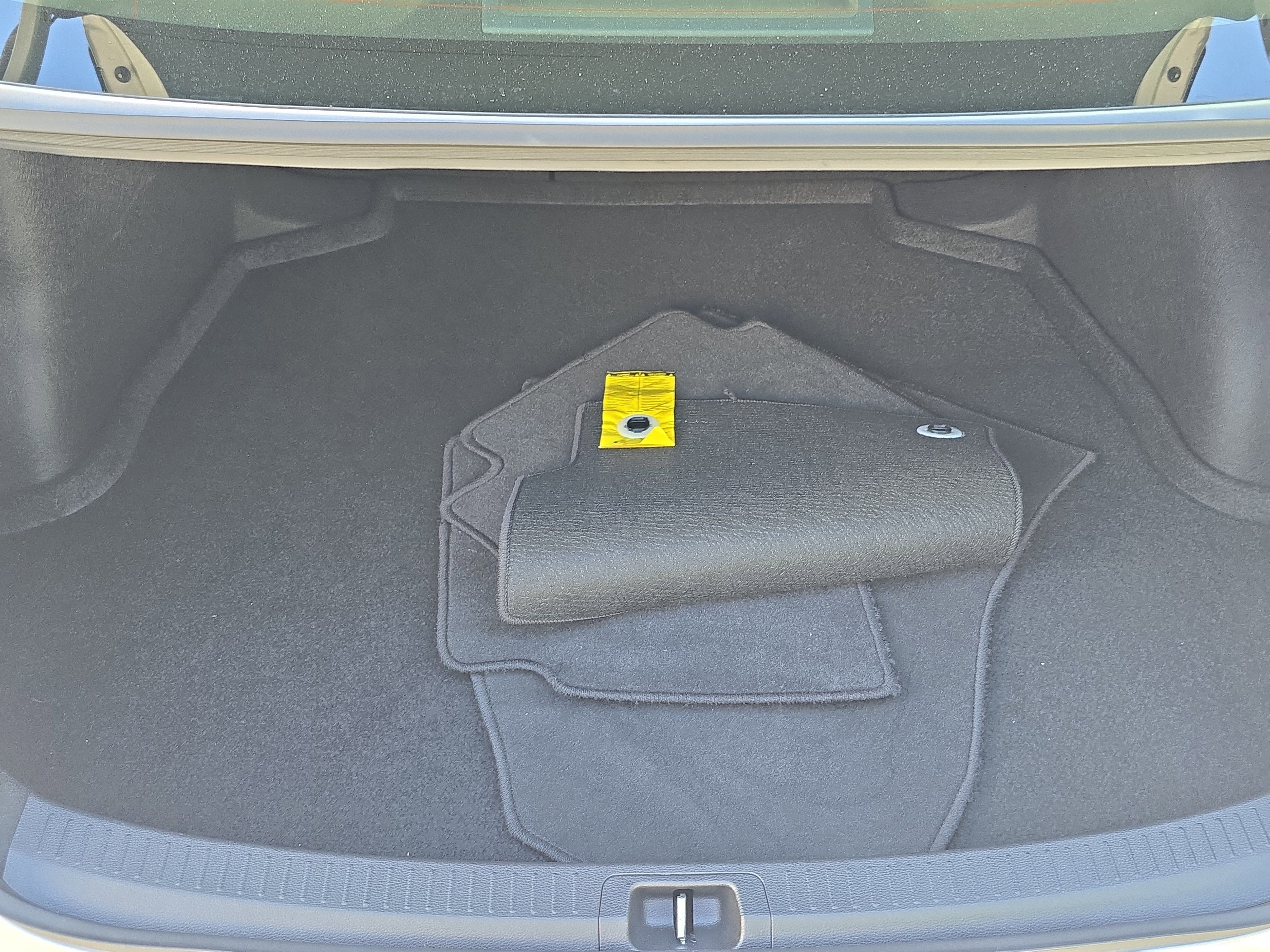 Used 2024 Toyota Corolla LE image 11