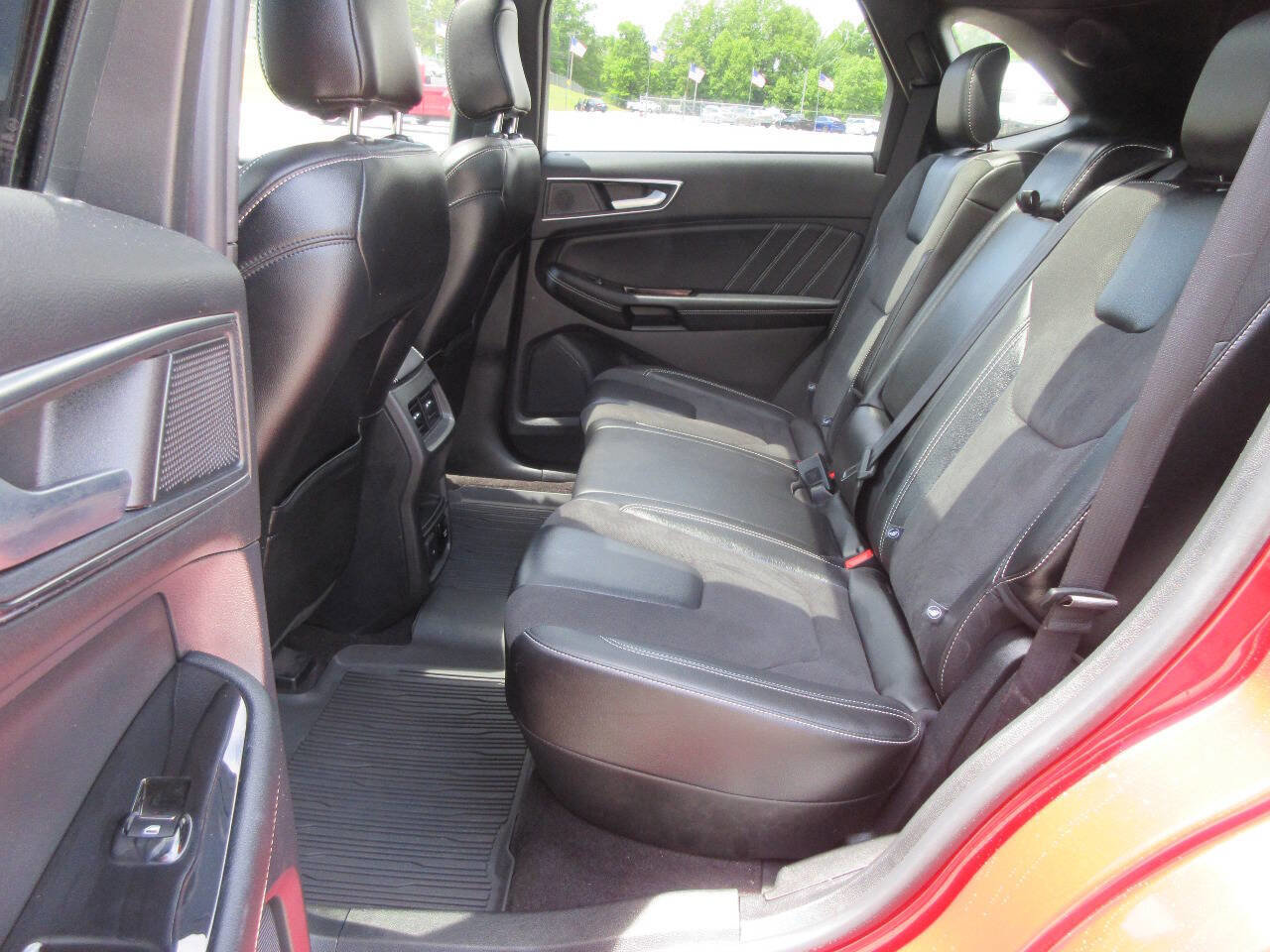 Used 2020 Ford Edge ST w/ Cold Weather Package AWD/4WD image 12