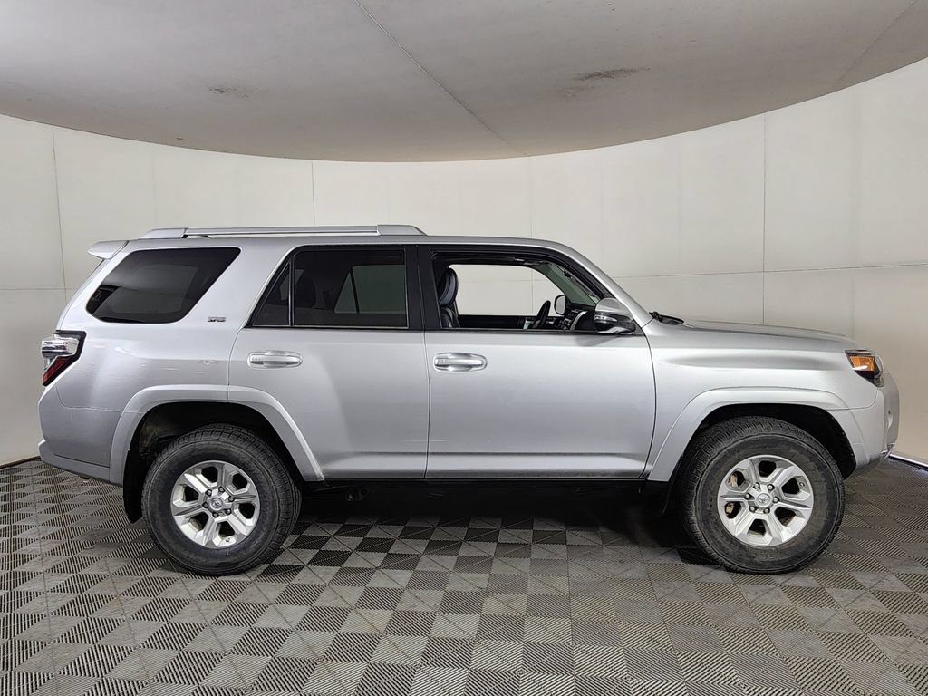Used 2018 Toyota 4Runner SR5 Premium AWD/4WD image 8