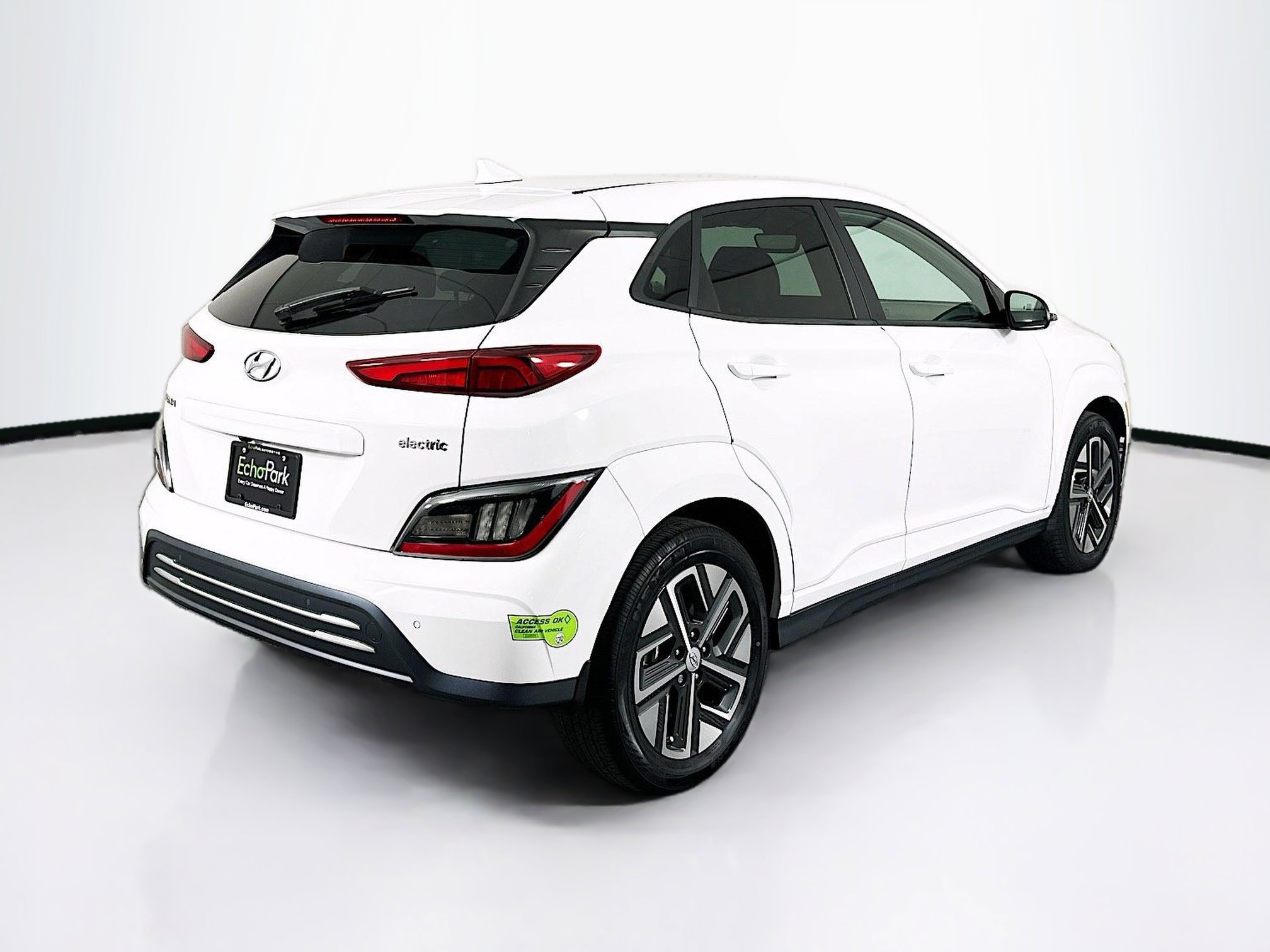 Used 2023 Hyundai Kona Limited FWD image 9