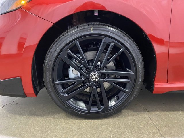 Used 2026 Toyota Camry Hybrid w/ Multimedia Upgrade Package image 24