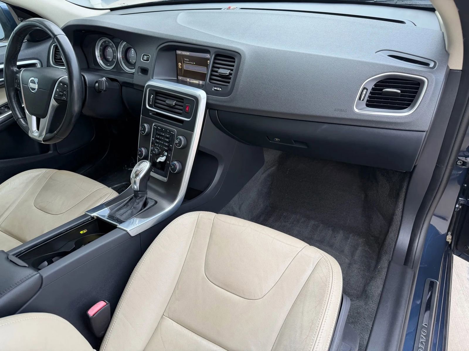 Used 2013 Volvo S60 T5 image 2
