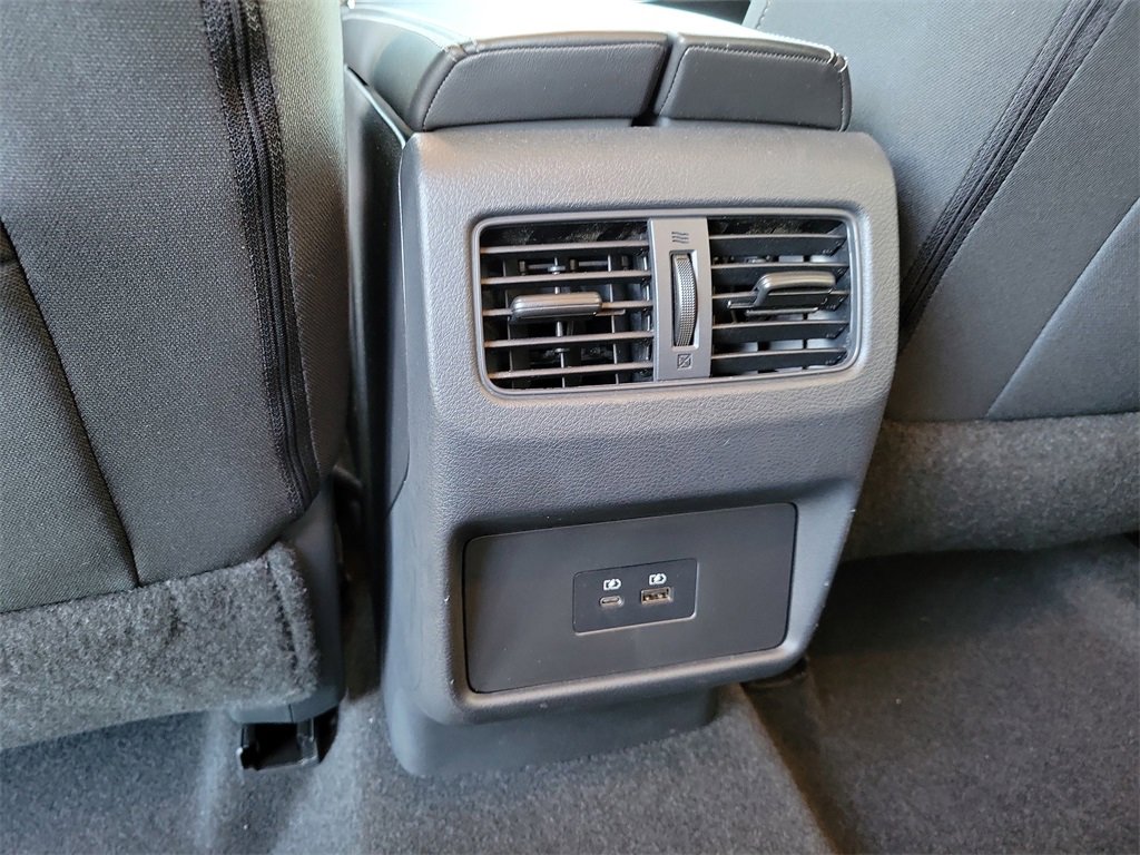 Used 2022 Nissan Rogue SV image 18