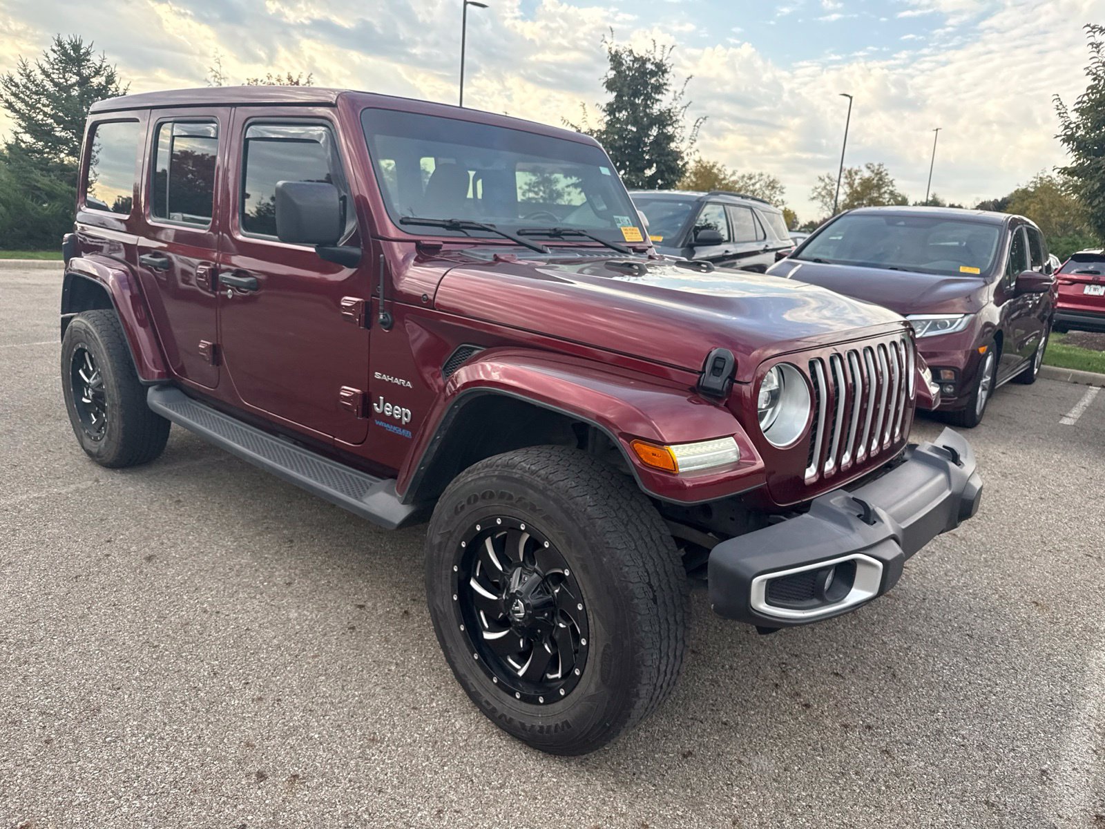 Used 2021 Jeep Wrangler Unlimited Sahara w/ Cold Weather Group AWD/4WD image 3